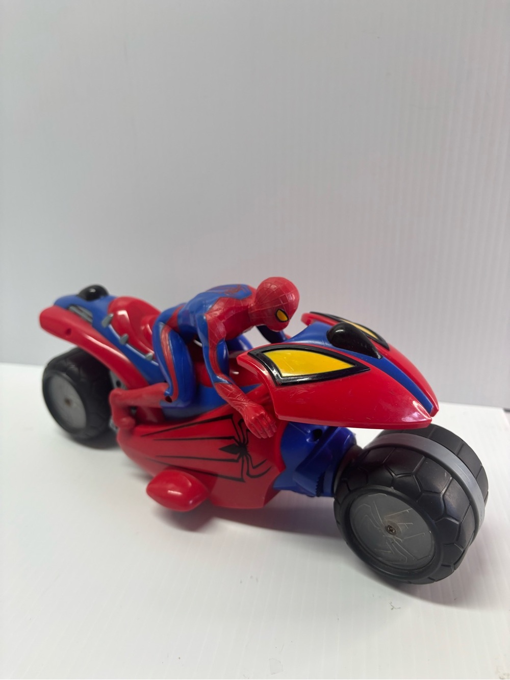Thinkway Toys Amazing Spider Man U Command Motor Cycle 100 % Works NO Remote .